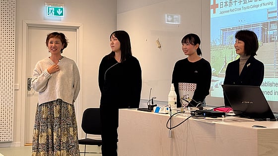 Besökare från The Japanese Red Cross Toyota College of Nursing. Foto: RKH