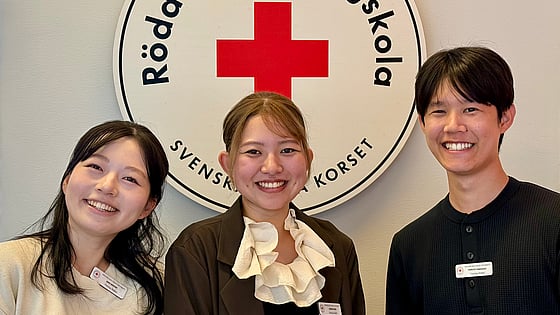 Studenter med RKH-logga. Foto: RKH