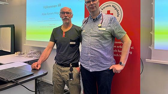 Adjunkterna Magnus Frisk och Joakim Lindell vid Röda Korsets Högskola. Foto: RKH