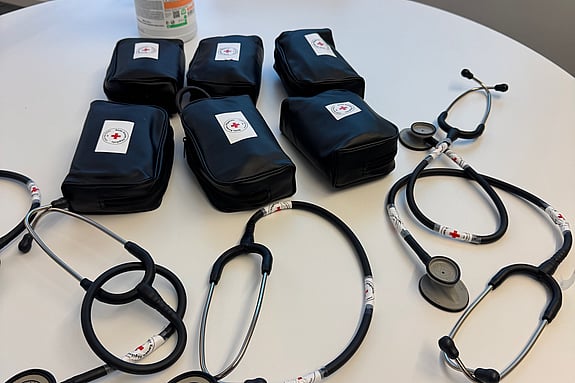 Stetoskop som eleverna fick prova under sommarhögskolan. Foto: RKH