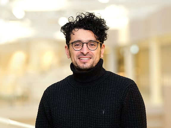 Miguel Diaz, Röda Korsets Högskola
