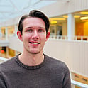 Christoffer Jansson, förvaltningshandläggare vid Röda Korsets Högskola. Foto:RKH